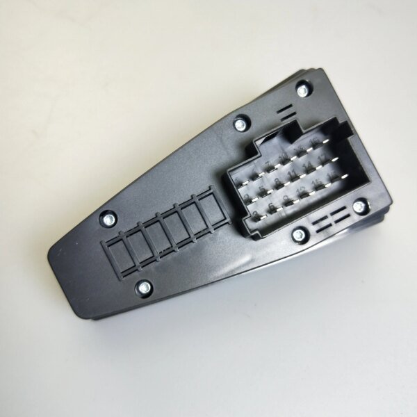 قطع غيار لشاحنات فولفو VOE 20752918 باب لوحة التحكم