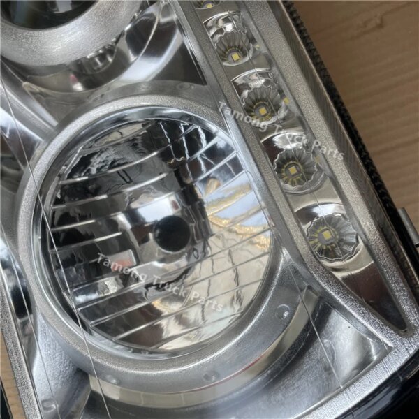 مصباح أمامي للشاحنة أيمن ويسرى ، مصباح أمامي لشاحنة إيفيكو ، شحن أوربي ، سترااليس ، تراكر ،  ، 1