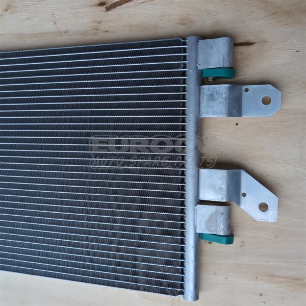 قطع غيار لشاحنات سكانيا SCE 2014389   مكثف تكييف الهواء