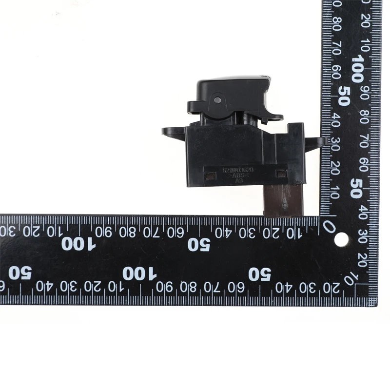 رافع كهربائي زجاج مفرد ، زر مفتاح تحكم لهيونداي أكسنت ، 93570-1110 93580-1000 e935701e110