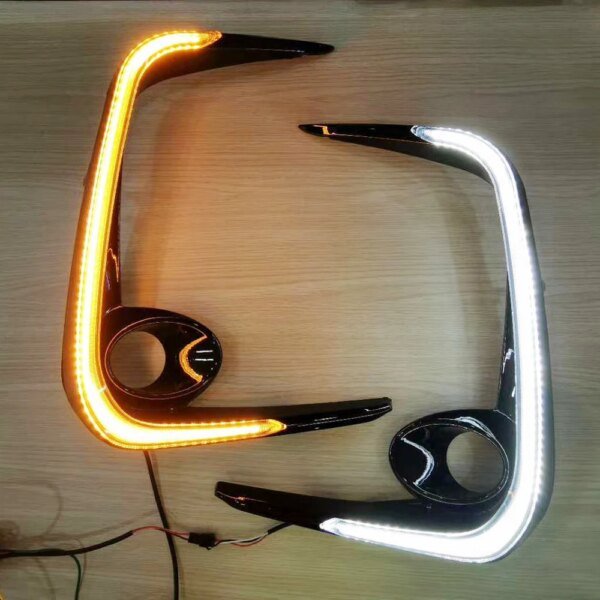 سيارة LED DRL النهار تشغيل ضوء أصفر بدوره إشارة 12 فولت الضباب مصباح الديكور الوفير ضوء لتويوتا كورولا 2019 2020 2021 2022