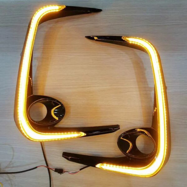 سيارة LED DRL النهار تشغيل ضوء أصفر بدوره إشارة 12 فولت الضباب مصباح الديكور الوفير ضوء لتويوتا كورولا 2019 2020 2021 2022