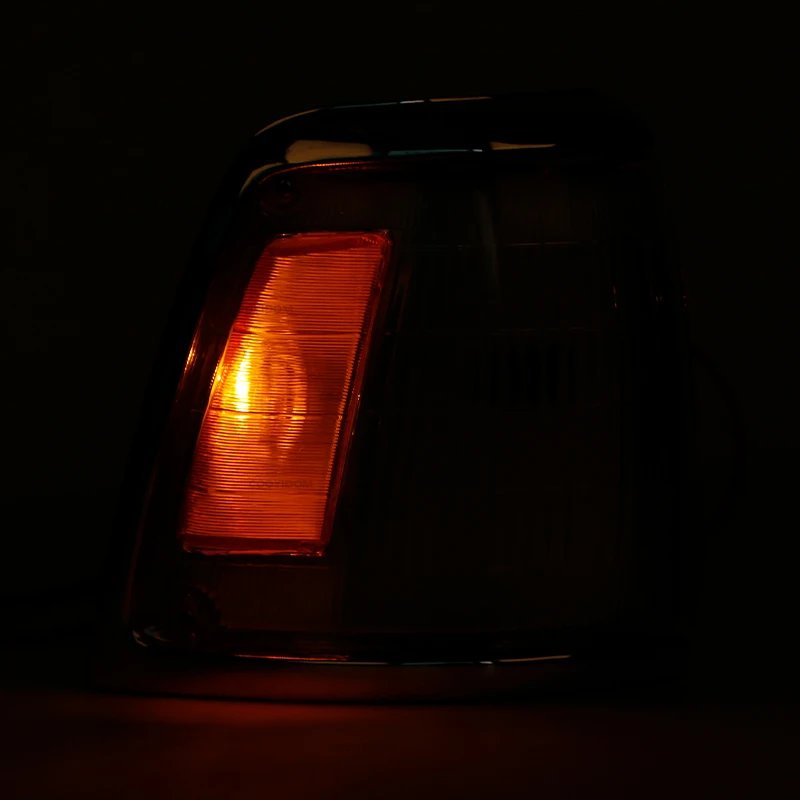 ضوء الزاوية لتويوتا هايلكس 1989-1995 LN85 LN86 RN85 RN90 YN85 سيارة بدوره مصباح إشارة الزاوية ماركر مصباح إيقاف السيارة المصابيح الأمامية